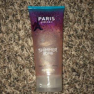 Bath & Body Works Makeup - Bath & Body Works body glitter Bath & Body Works Makeup - Bath & Body Works body glitter